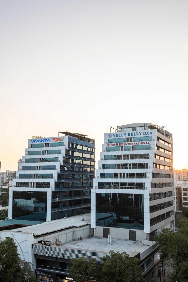 Ramee International Surat Hotel ภายนอก รูปภาพ