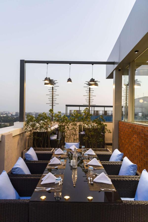 Ramee International Surat Hotel ภายนอก รูปภาพ