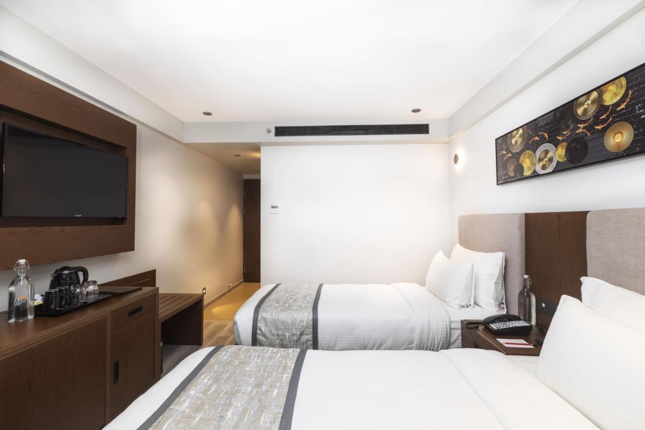 Ramee International Surat Hotel ภายนอก รูปภาพ
