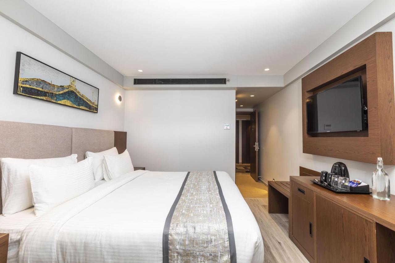 Ramee International Surat Hotel ภายนอก รูปภาพ