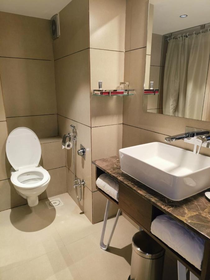 Ramee International Surat Hotel ภายนอก รูปภาพ