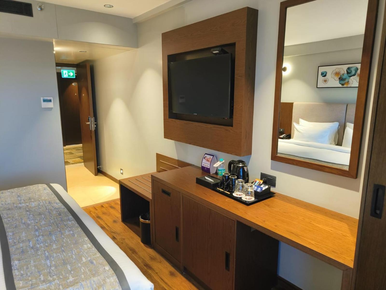 Ramee International Surat Hotel ภายนอก รูปภาพ